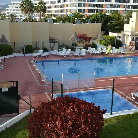 Costa Adeje Cortijo 2-4 *